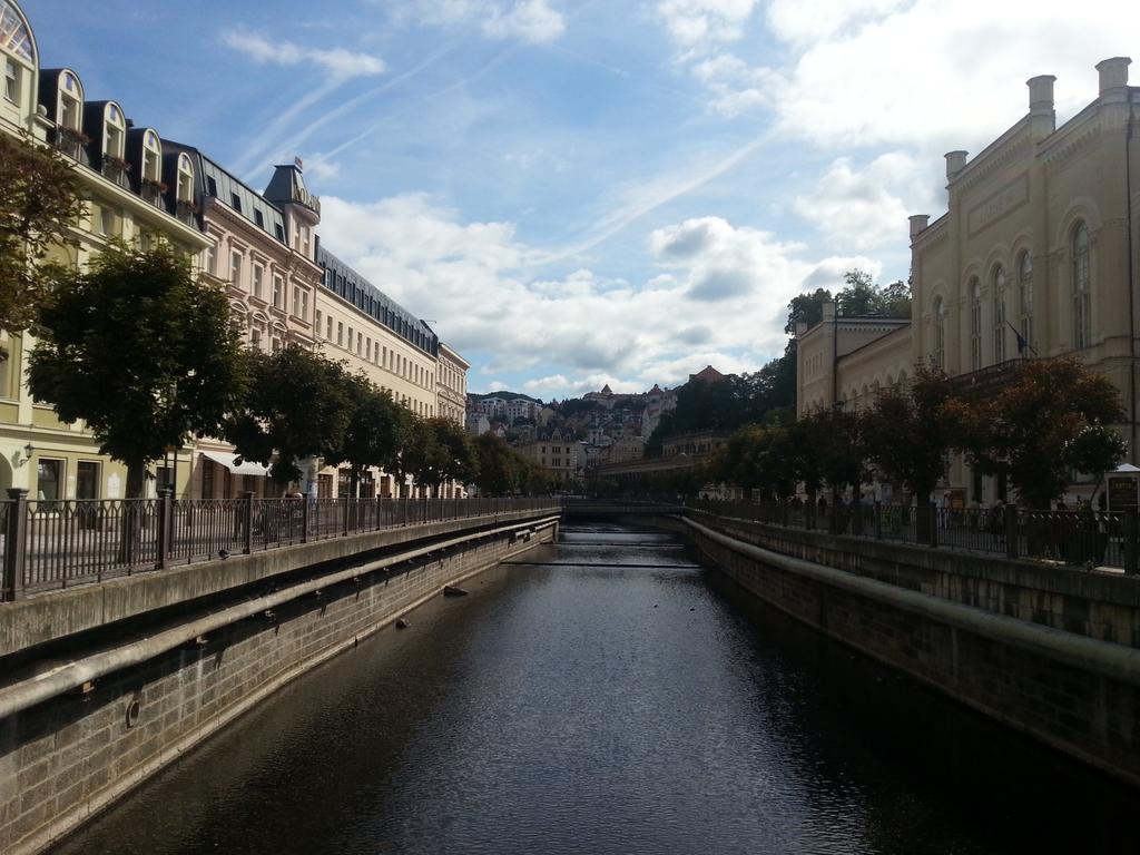 Apartments Valencia Karlovy Vary Exterior photo