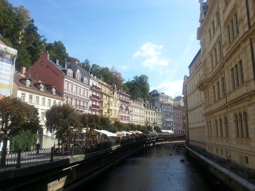 Apartments Valencia Karlovy Vary Exterior photo
